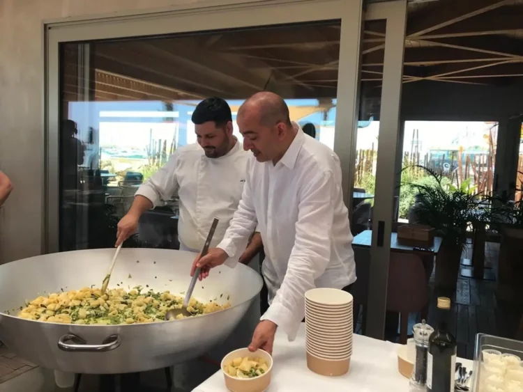 Uovadiseppiamare sul lungomare di San Leone apre la stagione estiva
