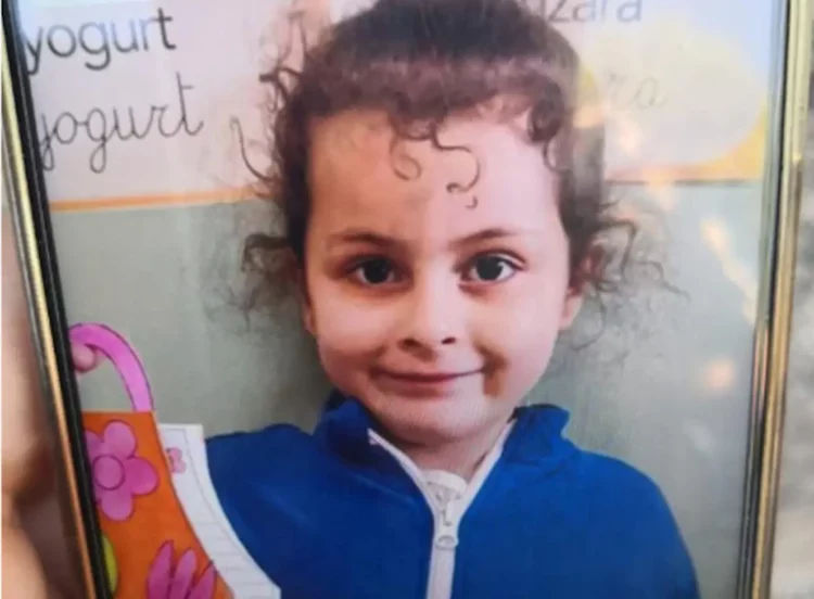 Bambina di 5 anni rapita nel Catanese: Procura diffonde foto