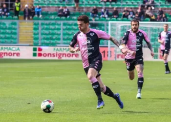 Il Palermo torna in Serie B: Padova battuto 1-0