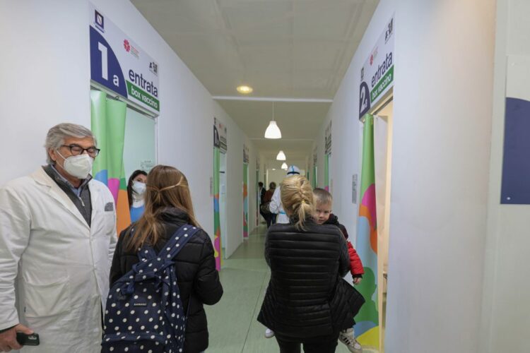 Covid Italia, 107.786 nuovi positivi, 72 le vittime