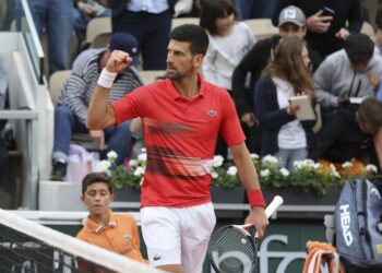 Djokovic batte Norrie in rimonta, finale a Wimbledon con Kyrgios