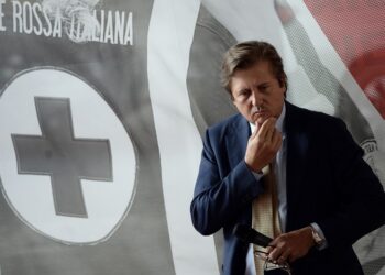 Vaccino, Sileri “Presto sarà abbassata età per quarta dose”