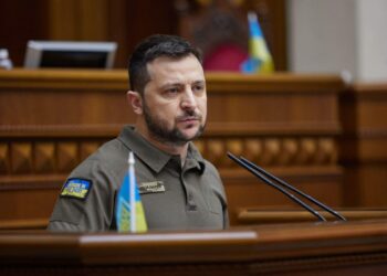 Zelensky “La Russia non vuole finire la guerra, noi ci difendiamo”