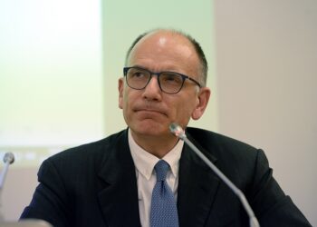 Letta, votare fiducia a Governo anche contro spread