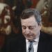 A Draghi l’applauso della Camera, il premier sale al Colle