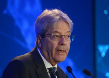 Pil, Gentiloni “Bene la crescita dell’Italia”