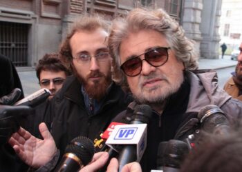 M5s, Grillo su doppio mandato “Onore a chi ha servito con altruismo”