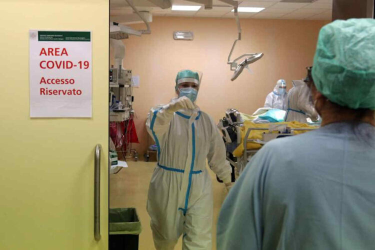 Covid Italia, 8 regioni a rischio alto e 3 a rischio moderato: c'è anche la Sicilia