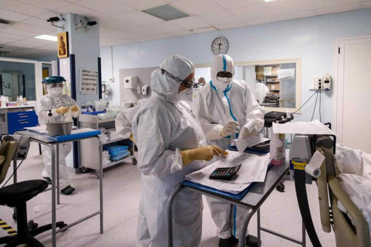 Covid Ragusa, morta una donna di Modica: 70 ricoverati in ospedale