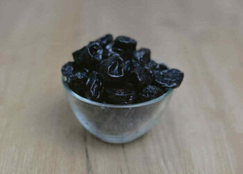 Dieta delle 10 prugne per dimagrire in un lampo: menù