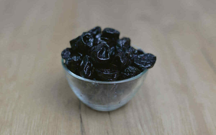 Dieta delle 10 prugne per dimagrire in un lampo: menù