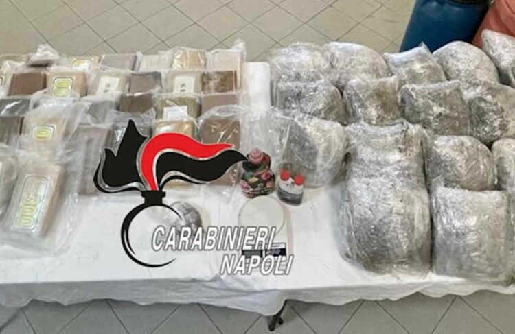 Italia, cocaina per 1 milione di euro sepolta sui monti
