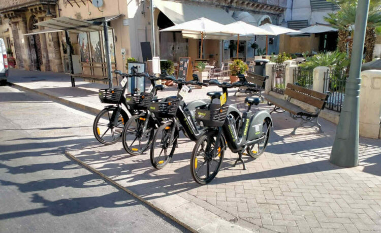 Mobilità sostenibile: a A Modica 100 bike-sharing 