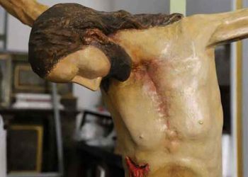 Ragusa, restaurato il crocifisso ligneo della Cattedrale
