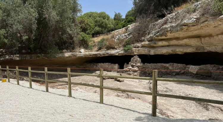 riparo sotto roccia di fontana nuova