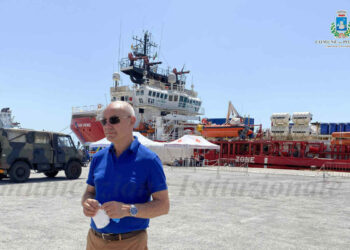 Sbarco di 306 migranti dalla Ocean Viking, 23 positivi Covid. Il sindaco Roberto Ammatuna: un dovere accogliere chi rischia la vita. Preoccupante l’inerzia della Regione Sicilia e delle Istituzioni Europee.