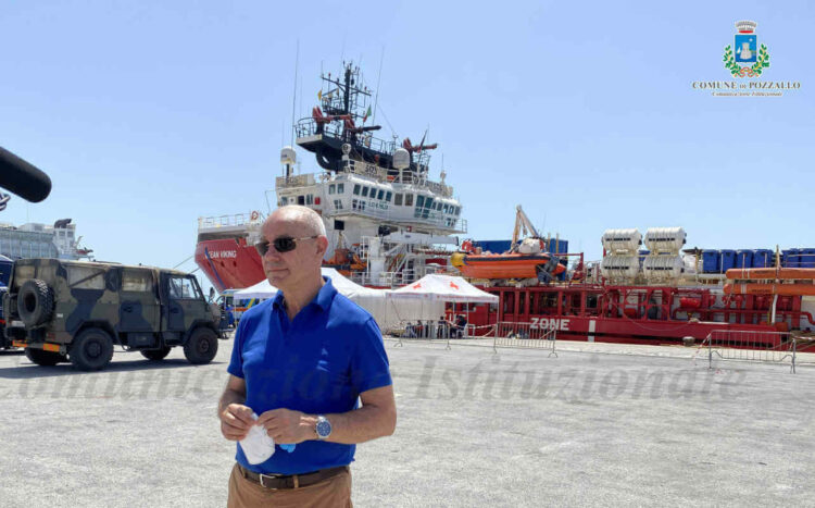 Sbarco di 306 migranti dalla Ocean Viking, 23 positivi Covid. Il sindaco Roberto Ammatuna: un dovere accogliere chi rischia la vita. Preoccupante l’inerzia della Regione Sicilia e delle Istituzioni Europee.