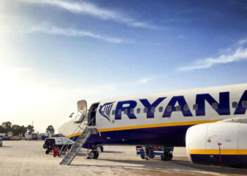 Ryanair assume personale di cabina: domani reclutamento a Palermo