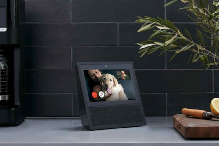 Alexa, Amazon: nuove funzioni anche per l'auto