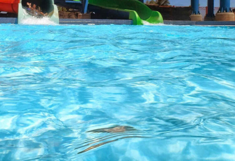 Bambino morto dopo malore in piscina