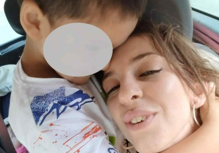 Bimbo in fin di vita per batterio, mamma: voglio verità