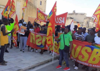 Daouda scomparso nel nulla, solidarietà ai lavoratori stranieri in piazza ad Acate