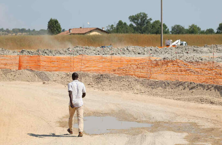 Italia: incidente sul lavoro, autista muore folgorato