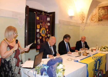 Passaggio della campana al Lions Ragusa Host