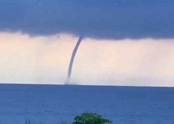 Maltempo in Sicilia, tromba d'aria nello Stretto di Messina