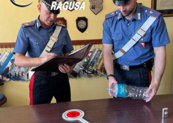 Vittoria, perseguita e cerca di incendiare la casa dell'ex fidanzata: arrestato