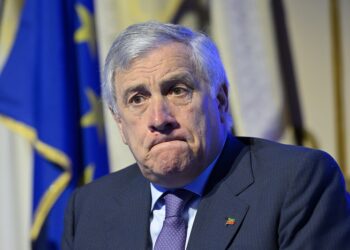 Tajani “Abolire reddito cittadinanza e ridisegnare assistenza”