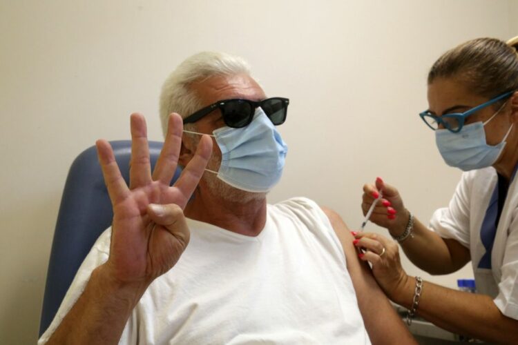 Covid Italia, 18.813 i nuovi contagi, 121 le vittime