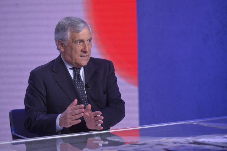 Antonio Tajani, “Berlusconi candidato? Decide lui, io convinto di sì”