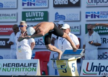 Italia d’argento nella staffetta 4×200 agli Europei di nuoto
