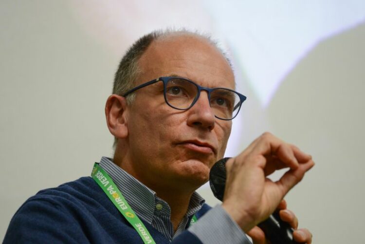 Letta “Chiedere di ritoccare il Pnrr è autolesionismo”