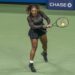 Agli Us Open tributo a Serena, che supera il primo turno