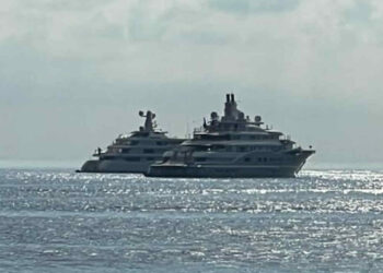 A Lipari il Radiant del miliardario Al Futtaim: uno dei 7 yacht più costosi al mondo