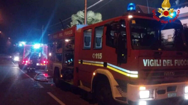 Bombola gpl esplode in una casa sulla Scicli-Modica