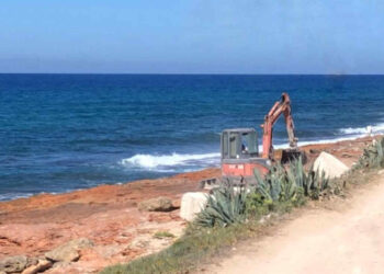 Cava D’Aliga: legno e cemento al posto degli scogli