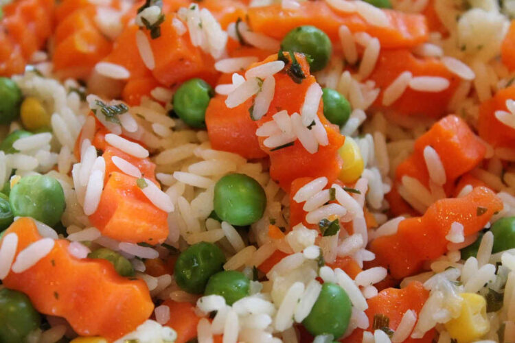 Insalata di riso con piselli: ricetta
