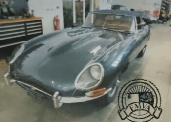 Autogiro Ragusa una Jaguar E-Type del 1961