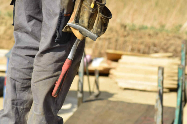 Modica, Marina di Modica e Maganuco, ordinanza per sospensione lavori edili e lavori rumorosi