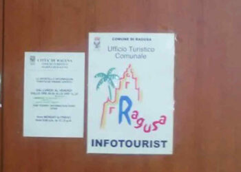 Nuovi orari per l’Infotourist di Piazza Repubblica a Ibla