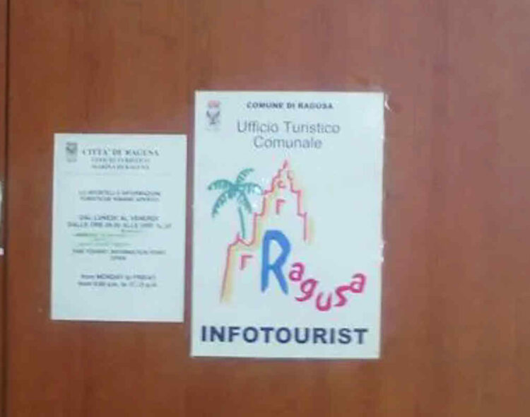 Nuovi orari per l’Infotourist di Piazza Repubblica a Ibla