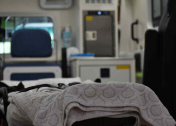 Paziente muore in ospedale a Palermo, parenti aggrediscono personale