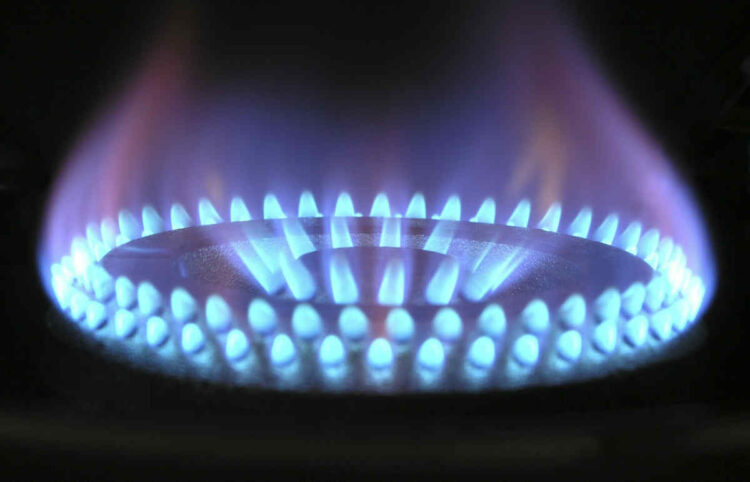 Prezzi record per gas e caro bollette luce, ecco cosa succederà in inverno in Italia