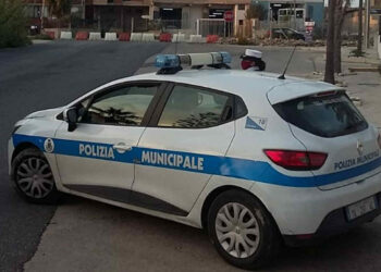 Vittoria, sgombero ditta per vendita di frutta e verdura