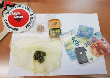 Vittoria, 30 dosi di droga e soldi in contanti: arrestato tunisino