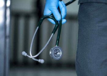 Bambino di 3 anni colpito da proiettile vagante: era alla finestra di casa