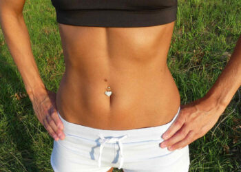 Dieta per addominali: ecco come bruciare il grasso addominale